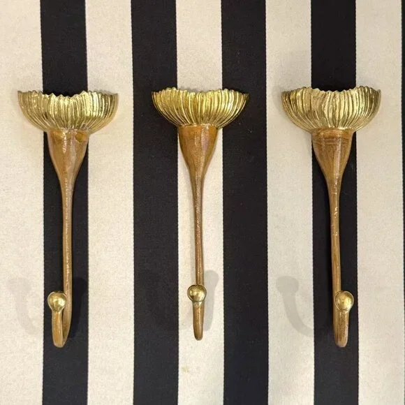 Discontinued Brand New Anthropologie Flora Single Hook - Picture 1 of 3